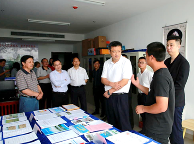 市委常委、副市長謝忠率隊來我校考察交流文藝創作工作